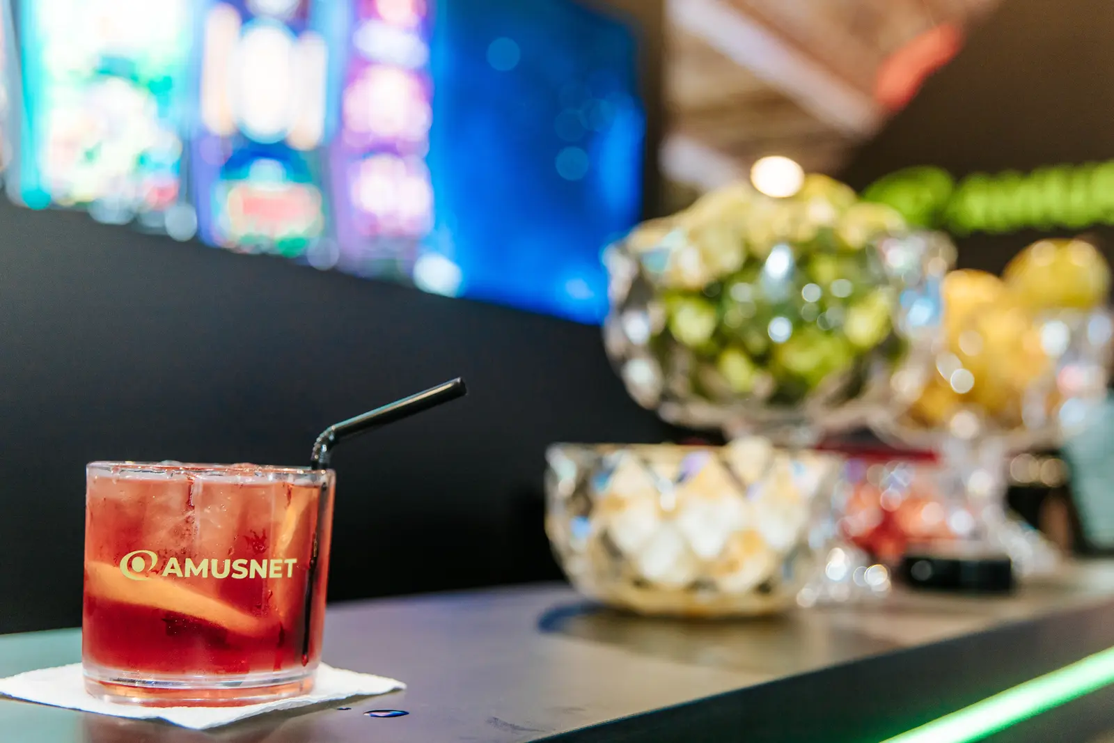 Coquetel personalizado servido pela R&M em evento de marca